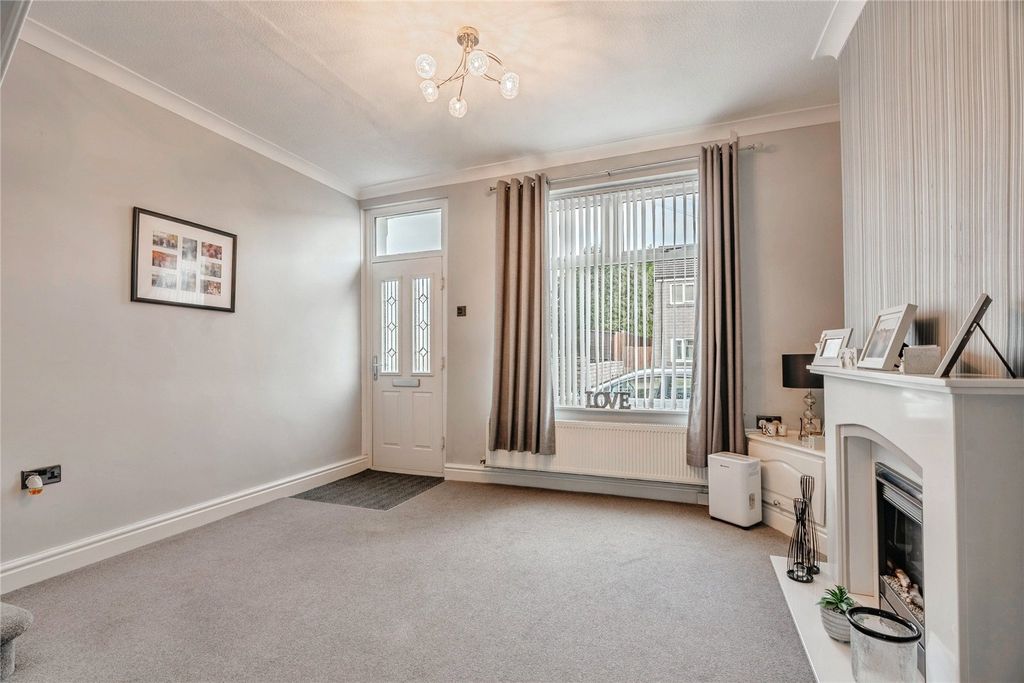 Property photo 3 of 18 Picture No. 15