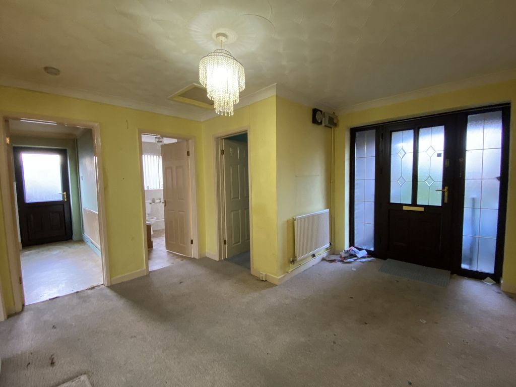 Property photo 3 of 20 Hallway