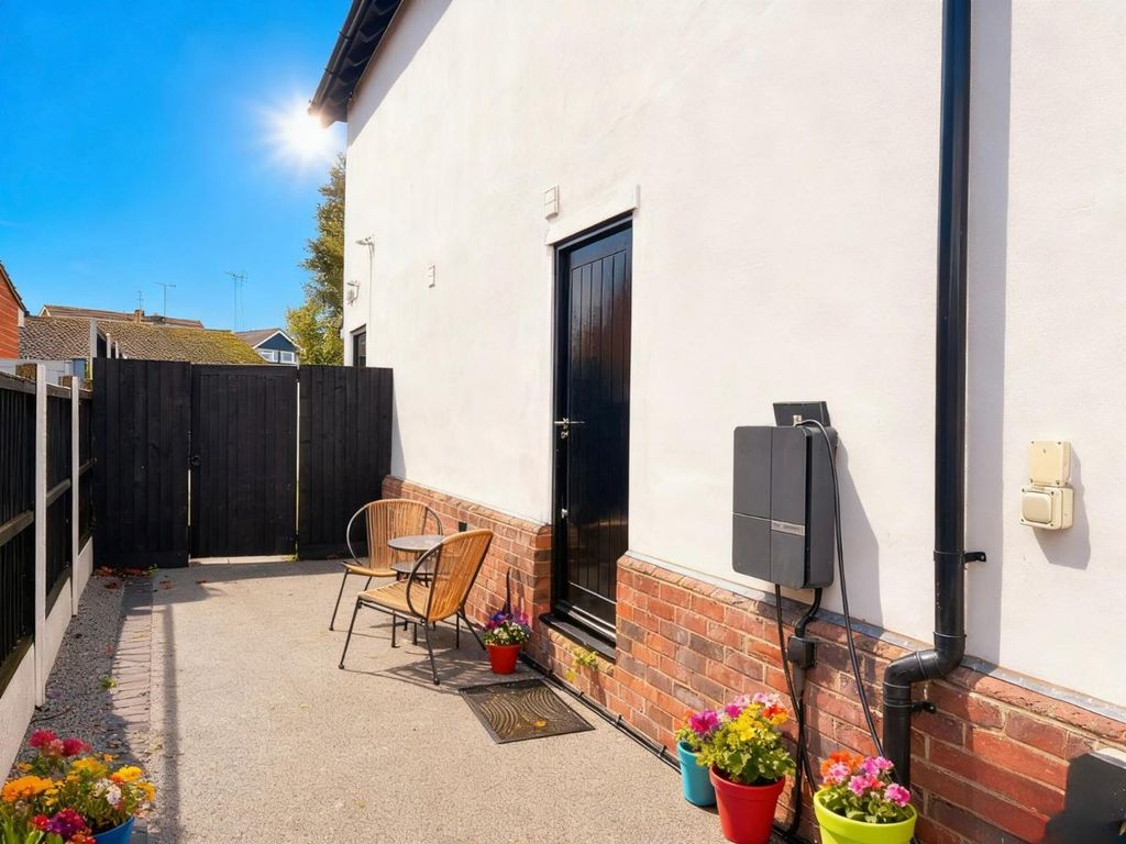 Property photo 1 of 5