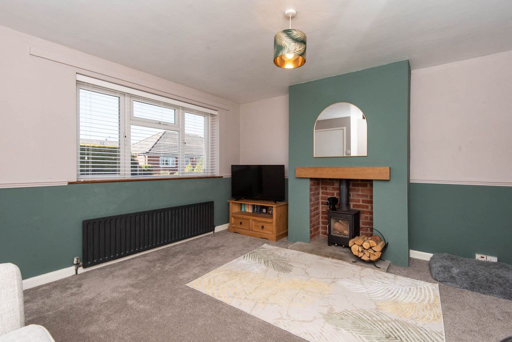 Property photo 2 of 24