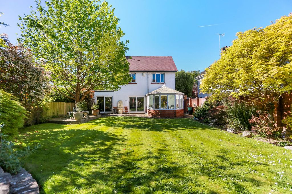 Property photo 1 of 27