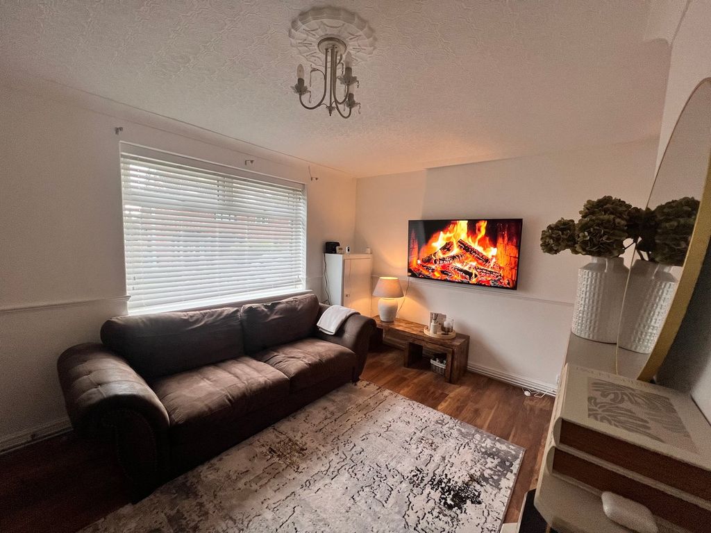 Property photo 3 of 21