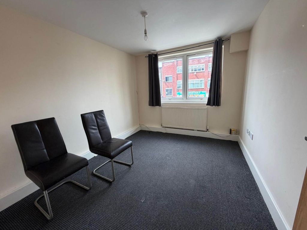 Property photo 1 of 4