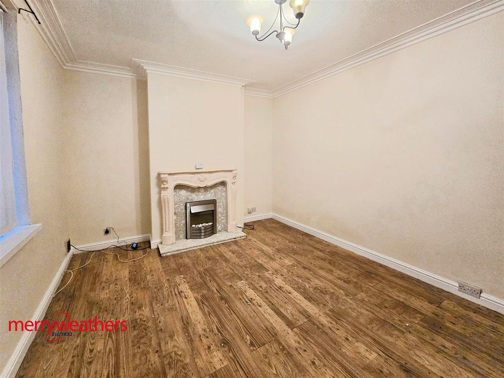 Property photo 2 of 9 1F74740B-1000025982.Jpg