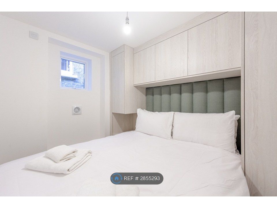 Property photo 2 of 26