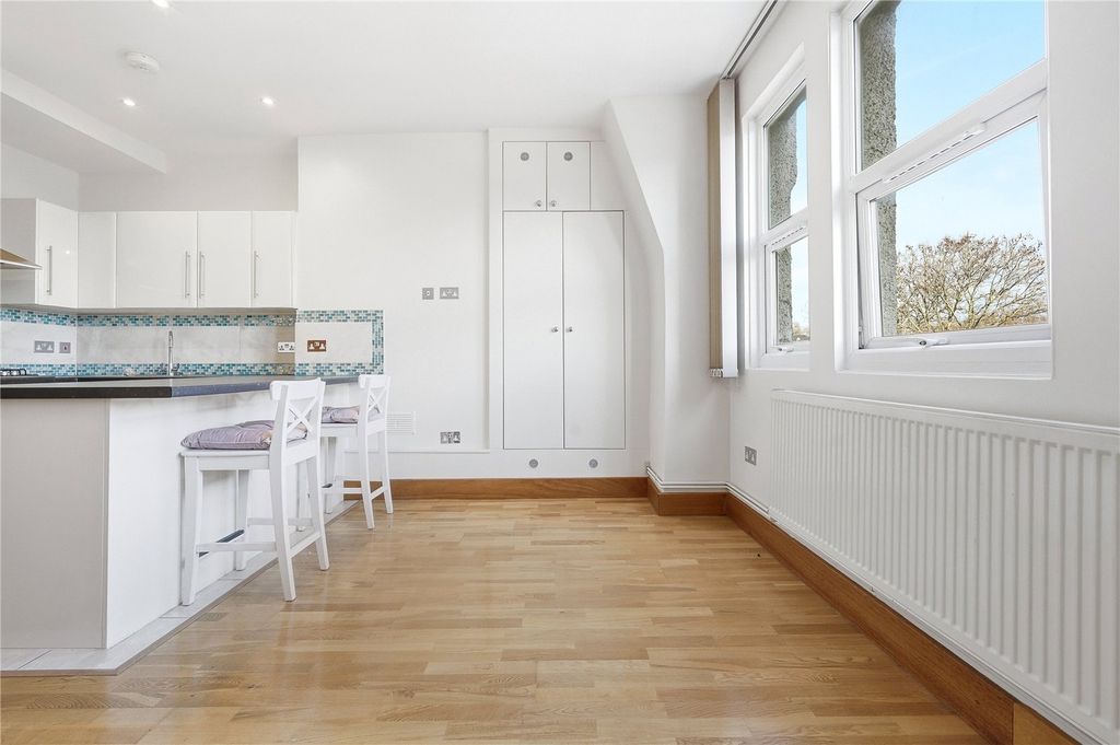 Property photo 2 of 11 Picture No. 09