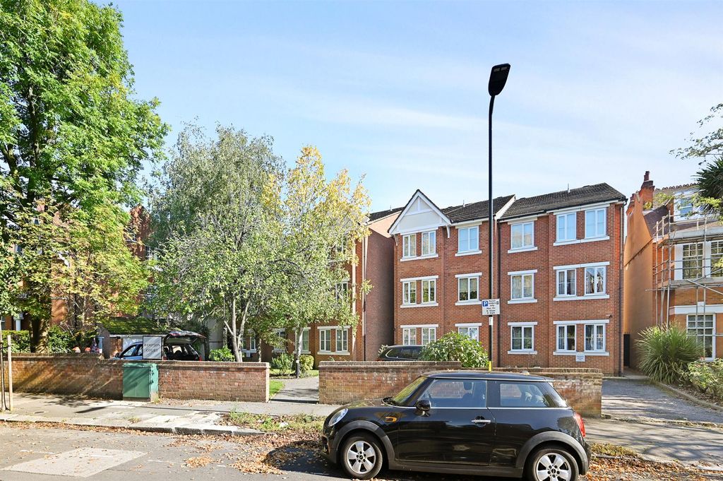 Property photo 1 of 12