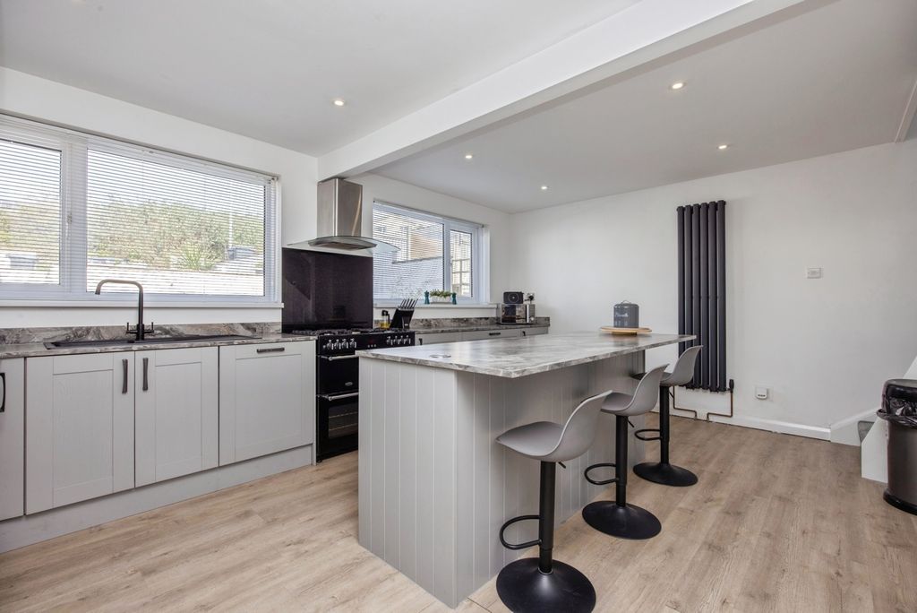 Property photo 2 of 20 Pbox-Img.Jpg