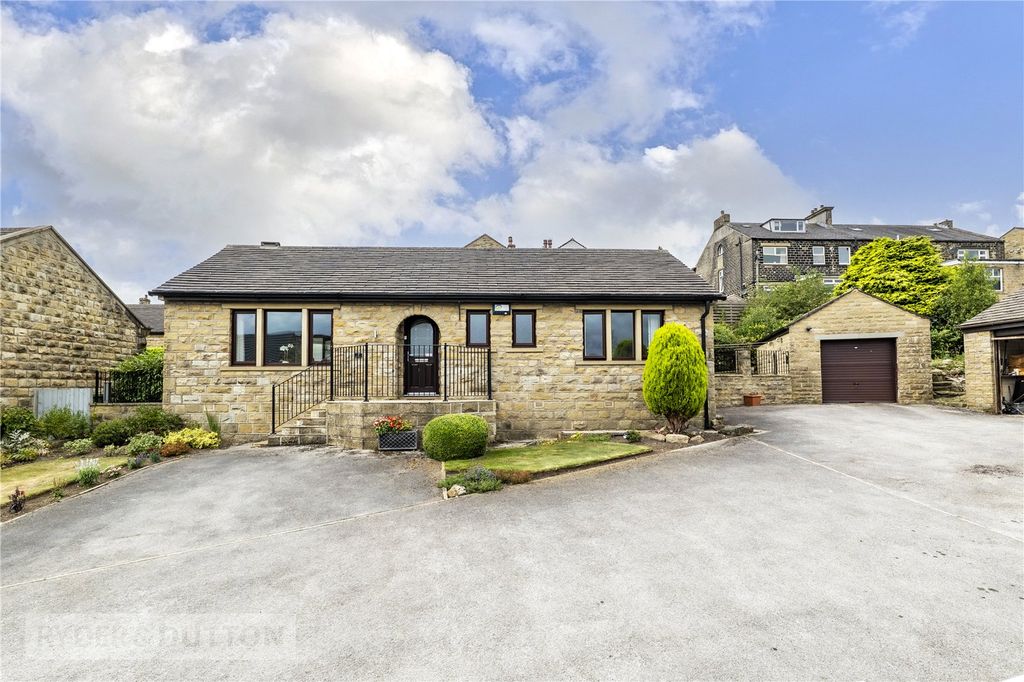 Property photo 1 of 22 External