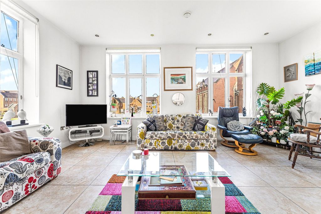 Property photo 3 of 24 Picture No. 40