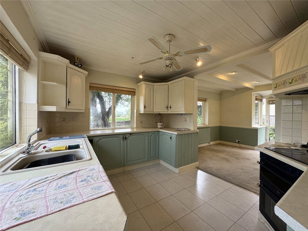 Property photo 2 of 31 Picture No. 44