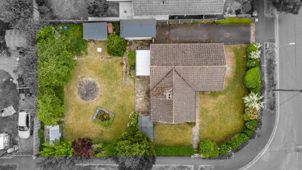 Property photo 2 of 29