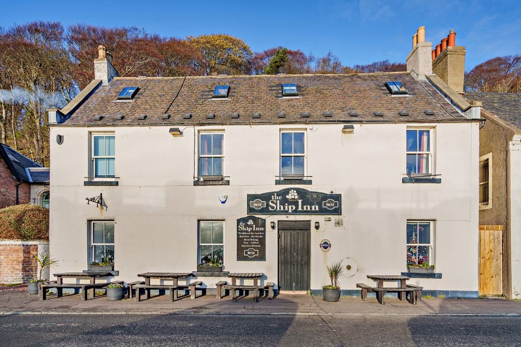 Property photo 1 of 17 The Ship Inn