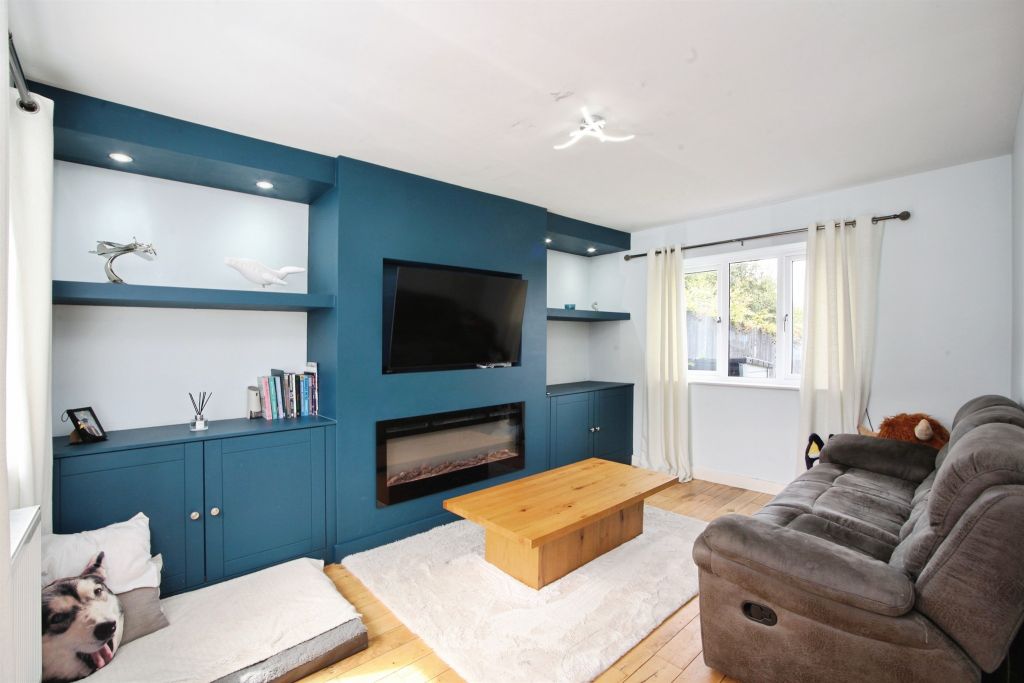 Property photo 2 of 17