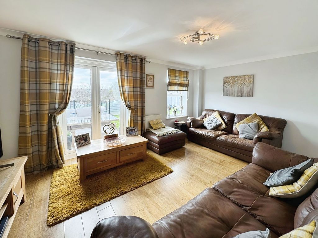 Property photo 3 of 26