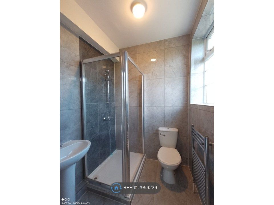 Property photo 3 of 3