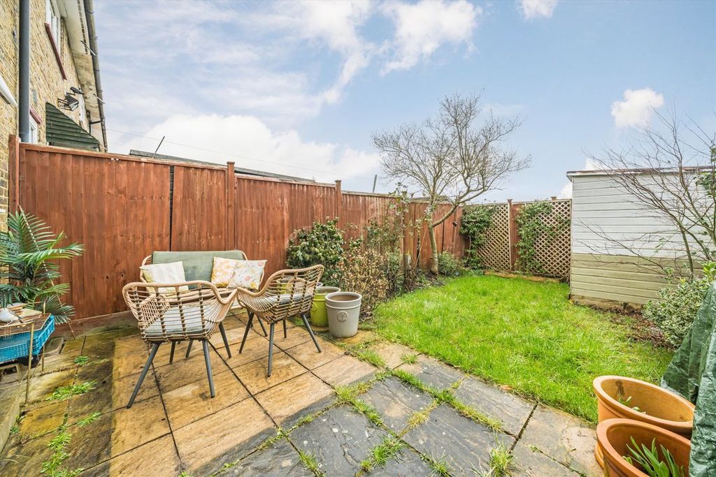 Property photo 3 of 8