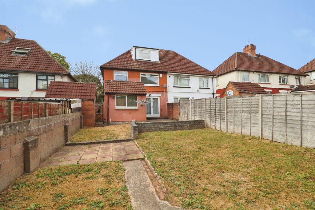 Property photo 2 of 22