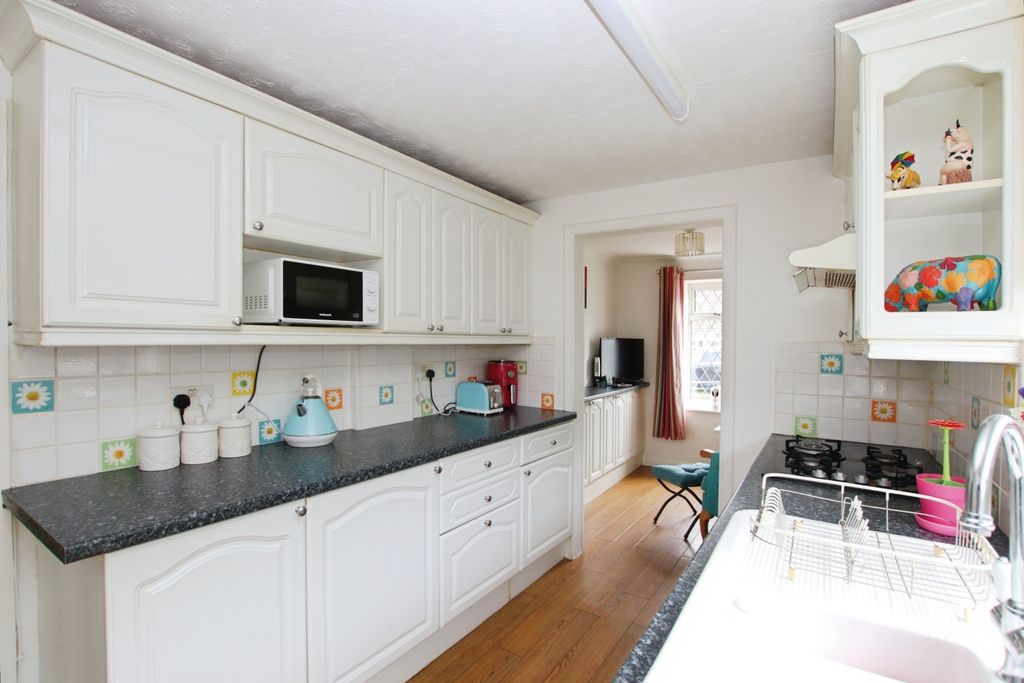 Property photo 3 of 18 4203113