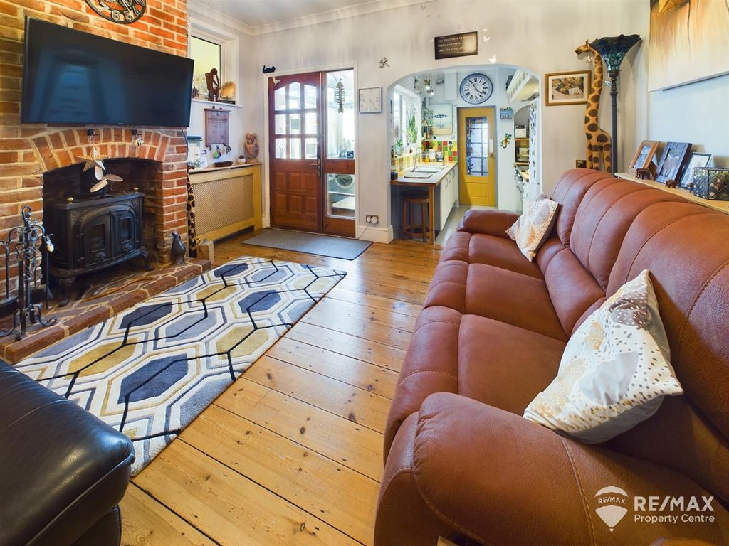 Property photo 3 of 42 Cam02842G0-Pr0112-Still041.Jpg