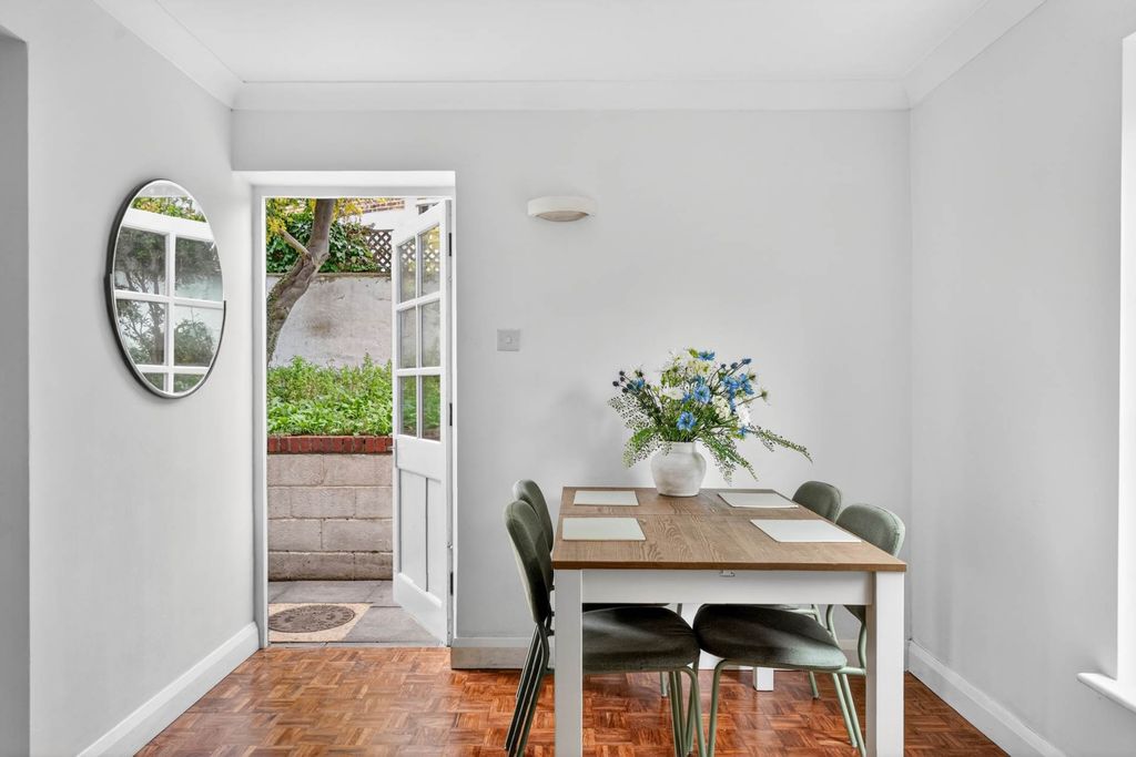 Property photo 3 of 22