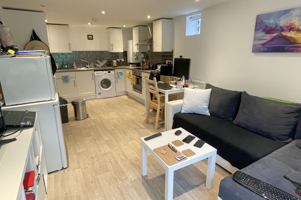 Property photo 3 of 9 3.Jpg