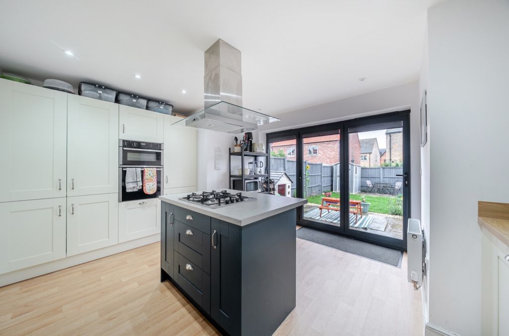 Property photo 3 of 23 1513340-20-1A062B6Cf96d5