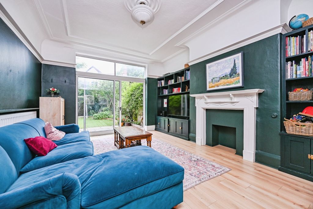 Property photo 3 of 21 Pbox-Img.Jpg