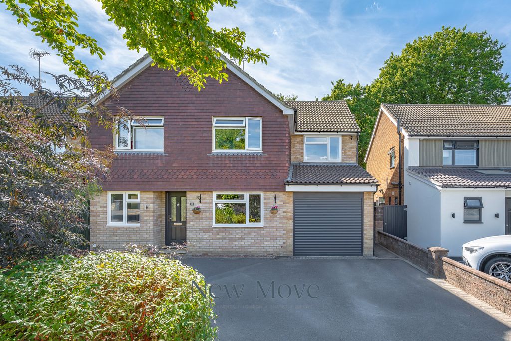 Property photo 1 of 28 Impressive Five-Bedroom Detached Family Home In A Sought-After Copthorne Road