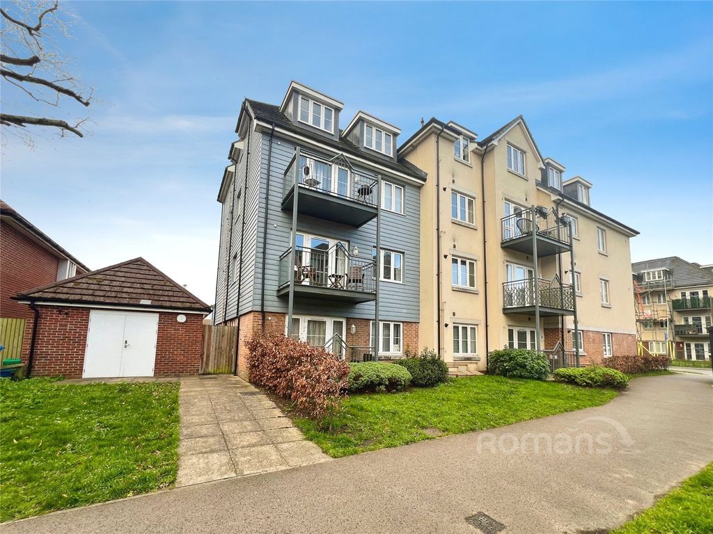 Property photo 1 of 19 Picture No. 09