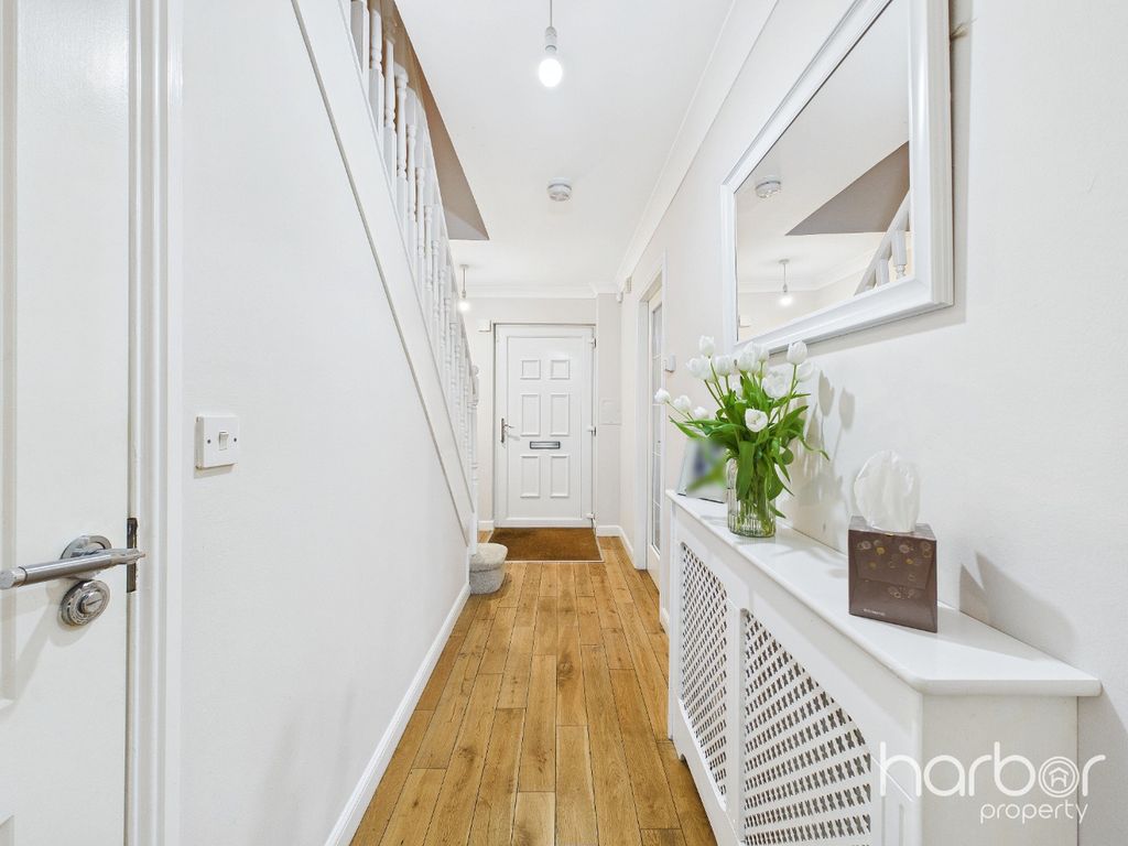 Property photo 2 of 29 4901837