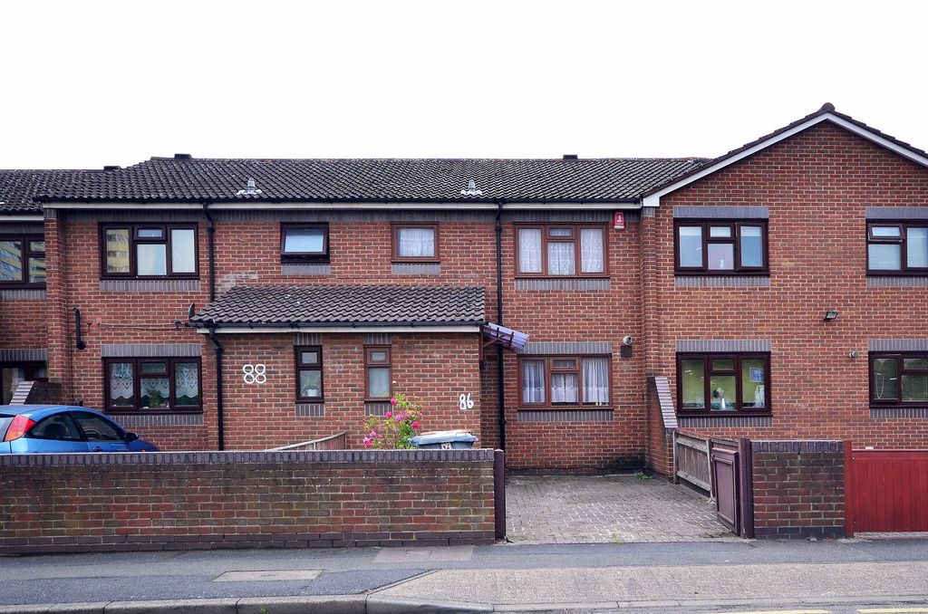 Property photo 1 of 8