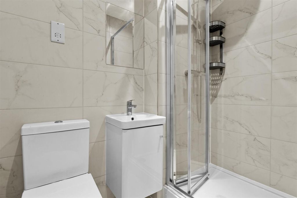 Property photo 3 of 5 Bathroom