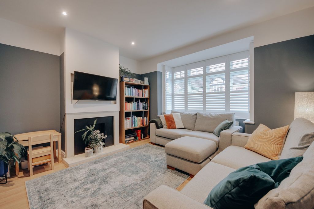 Property photo 3 of 13 Living Room