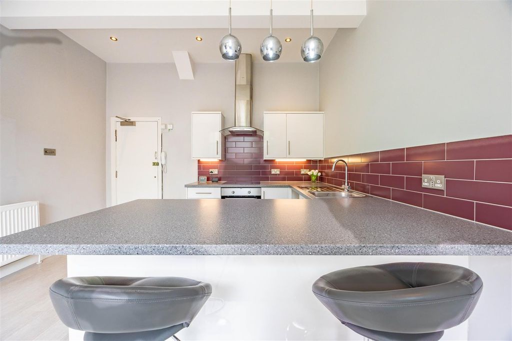 Property photo 2 of 14 Kitchen