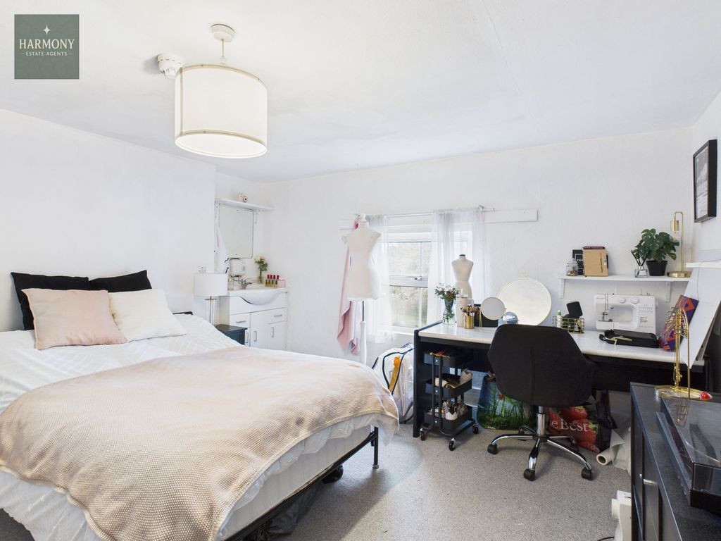 Property photo 1 of 28 Bedroom One