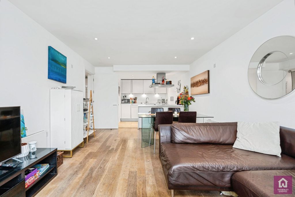 Property photo 3 of 18 Picture No. 08