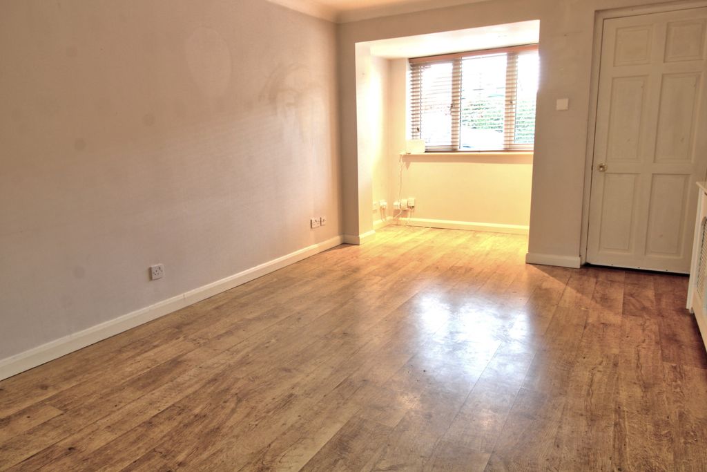 Property photo 2 of 11 Photo #2