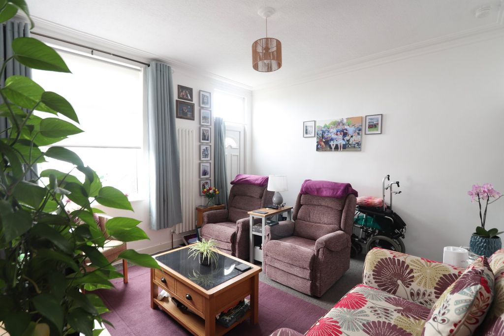Property photo 3 of 11 Picture No. 08