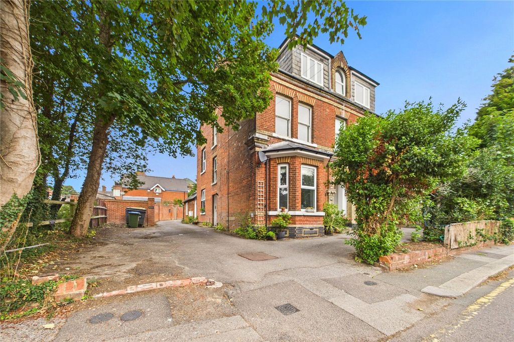 Property photo 1 of 6 Picture No. 20