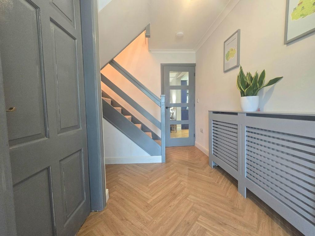 Property photo 2 of 16 Hall
