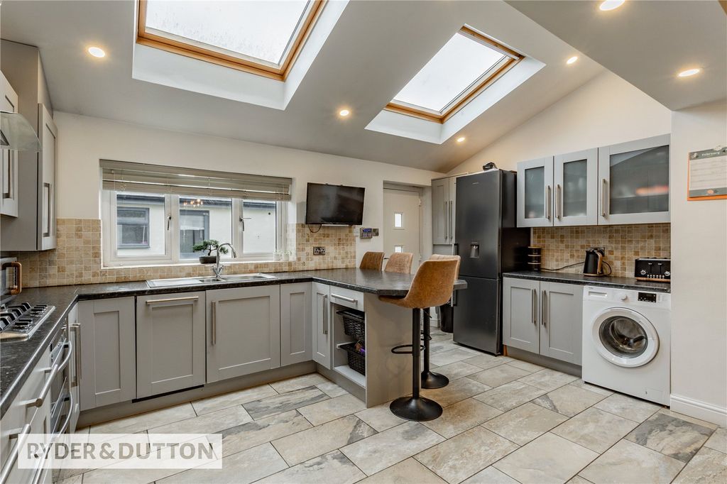 Property photo 2 of 17 Picture 2