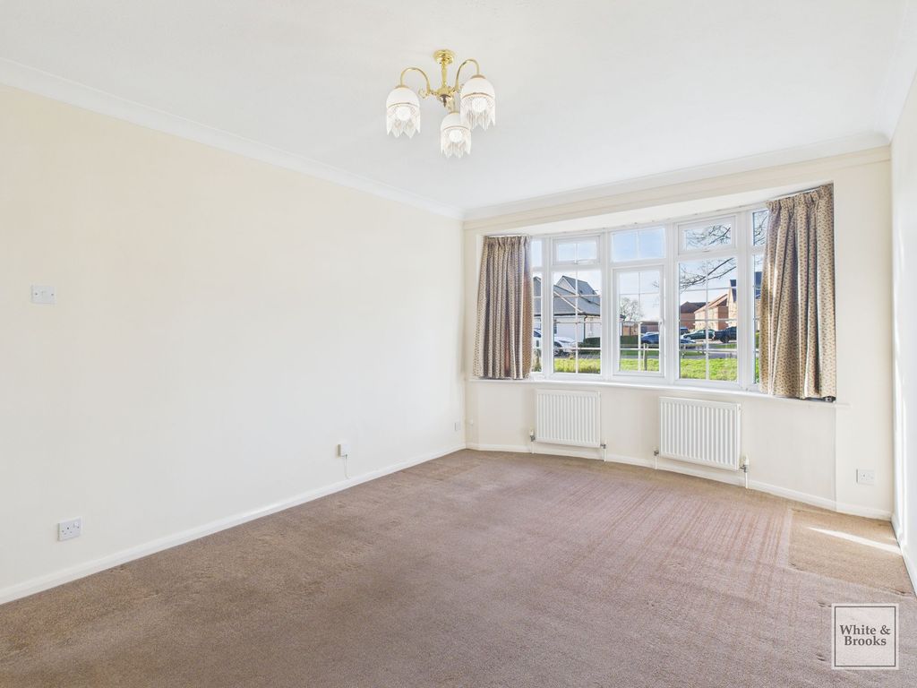 Property photo 2 of 16 Living Room