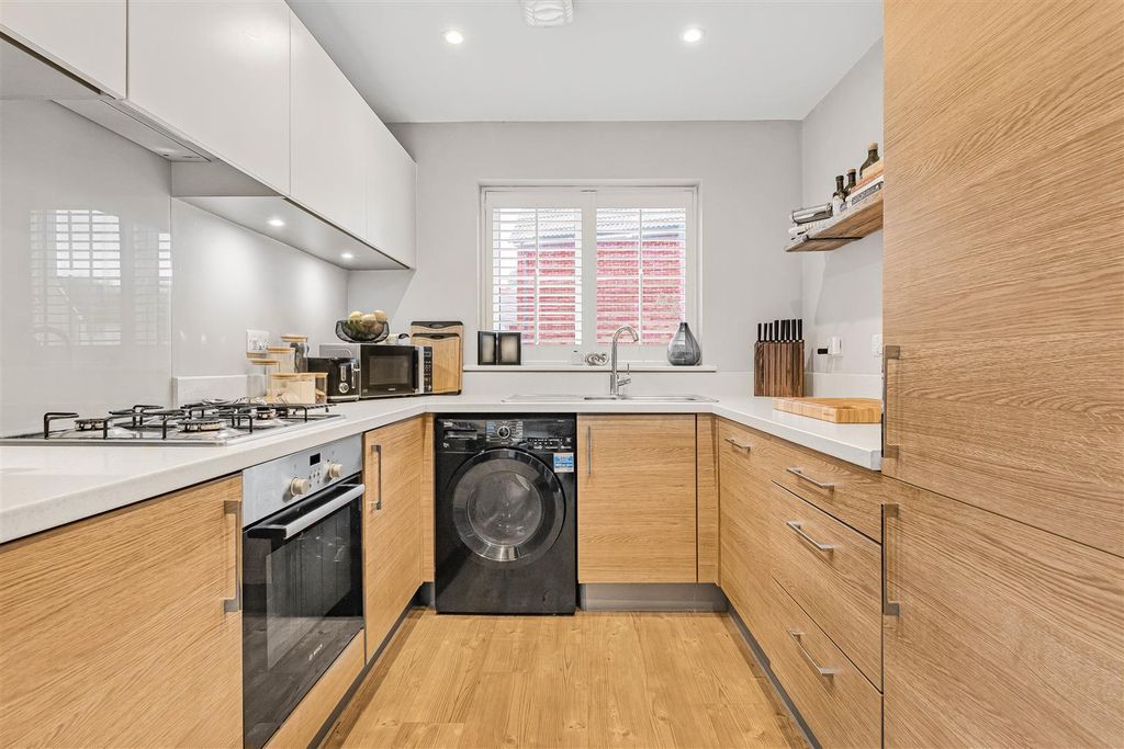 Property photo 3 of 22 18_72645.Jpg