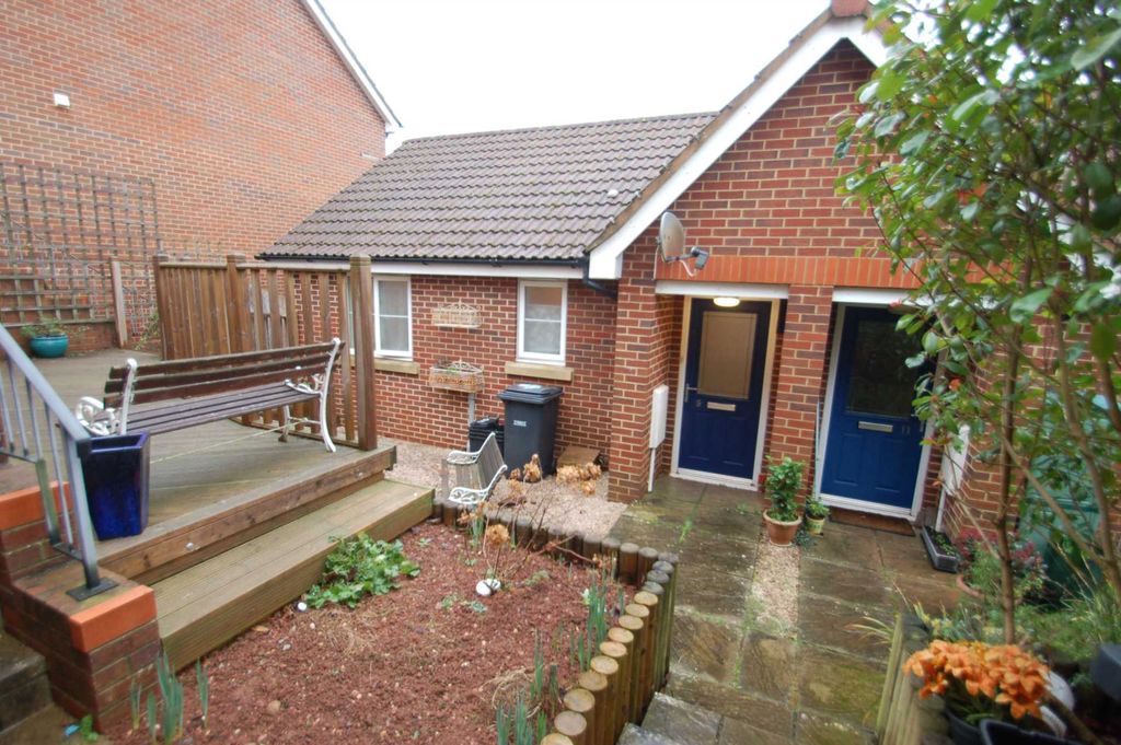 Property photo 1 of 9