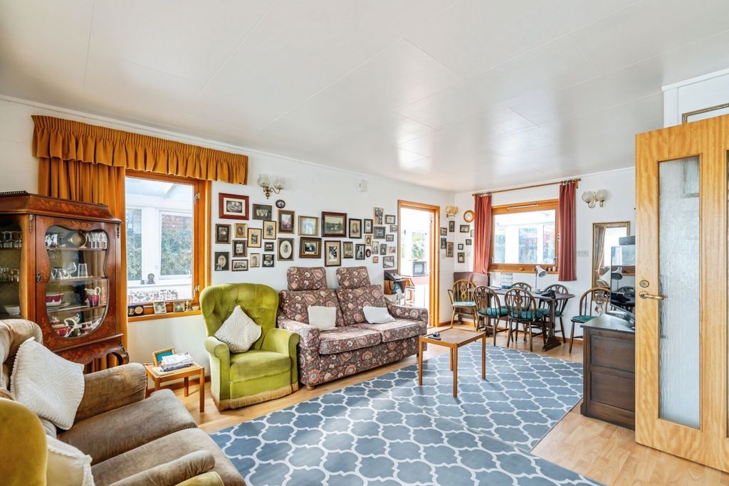 Property photo 2 of 15 Photo