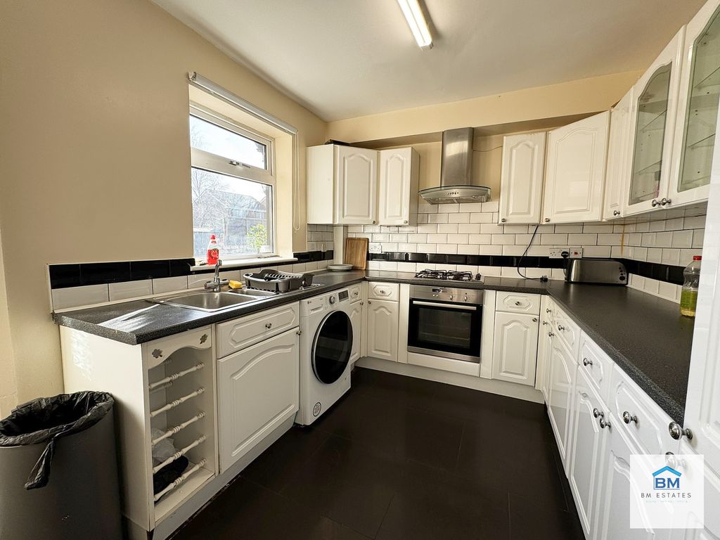 Property photo 3 of 4 Photo 3