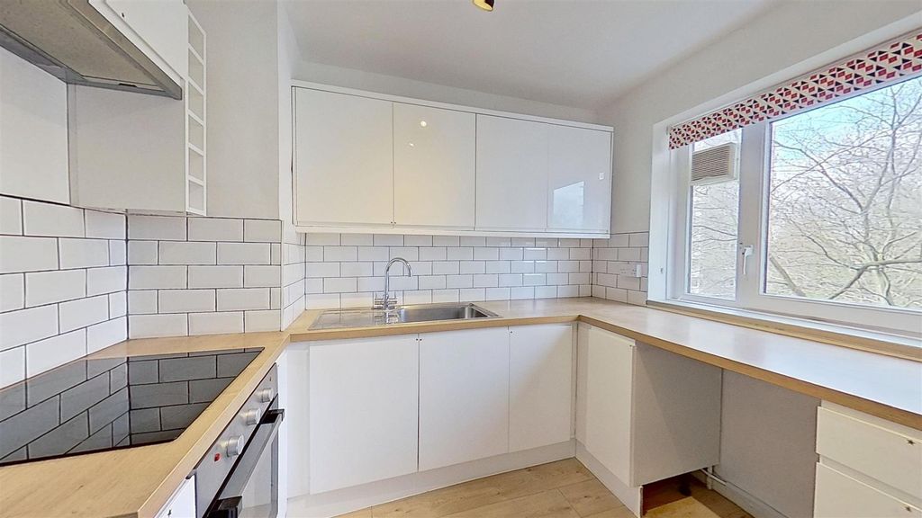 Property photo 1 of 13 Skipsea-House-Wandsworth-Sw18-01202026_134806.Jpg