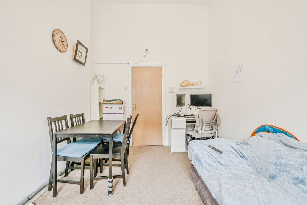 Additional image 8 of 1 bed flat for saleCourt Road, Barry CF63