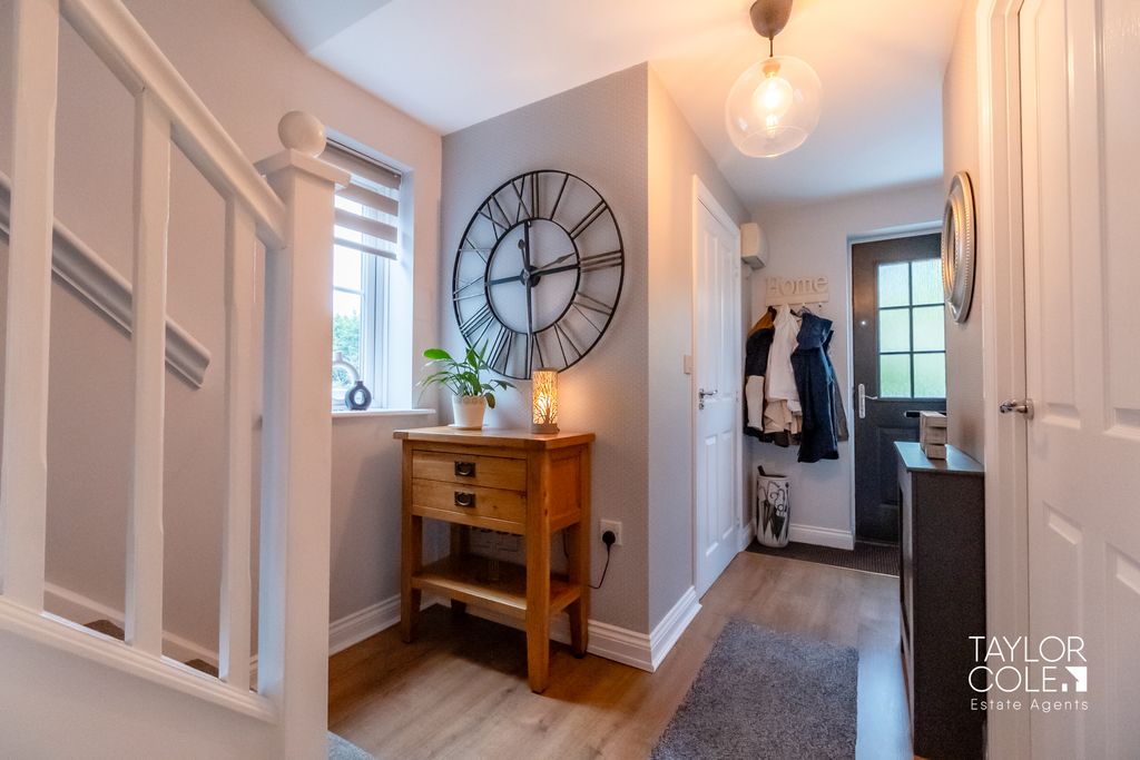 Property photo 3 of 36